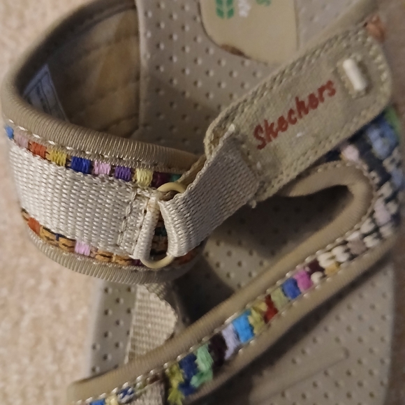 Skechers Women's Reggae Mad Swag Dark Beige Sandals - Size 8. FL - Picture 4 of 8